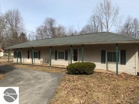 5857 S Lake Ln, Au Gres, MI 48703 photo 1