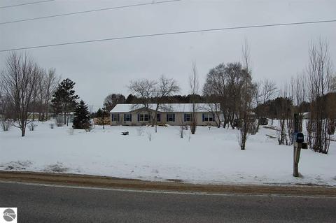5464 Vance Rd, Grawn, MI 49637 photo 2