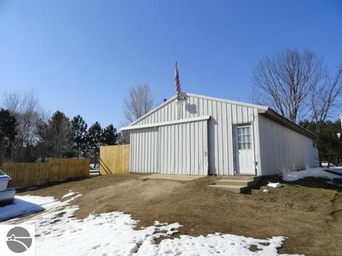5464 Vance Rd, Grawn, MI 49637 photo 4