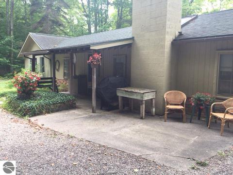 6084 S Snug Harbor Ln, Cedar, MI 49621 photo 13