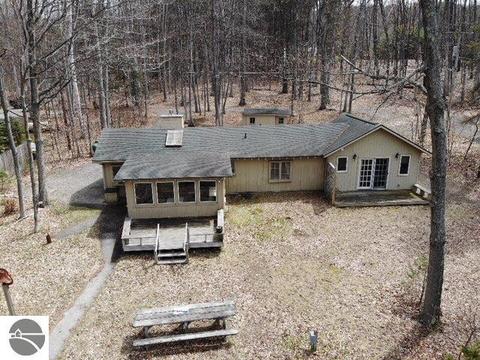 6084 S Snug Harbor Ln, Cedar, MI 49621 photo 7