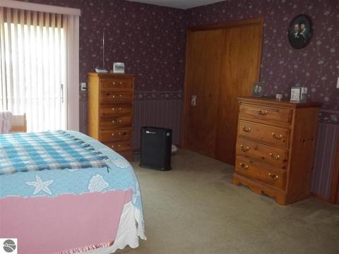 4635 E Lakeview Dr, Hale, MI 48739 photo 8