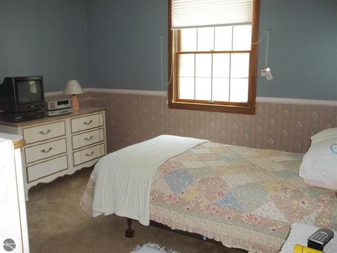 4635 E Lakeview Dr, Hale, MI 48739 photo 10