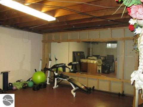 220 Pineview Dr, Alma, MI 48801 photo 23