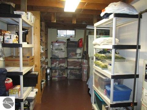 220 Pineview Dr, Alma, MI 48801 photo 22