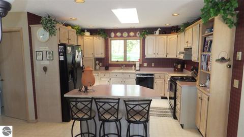 8823 Deadstream Rd, Honor, MI 49640 photo 11