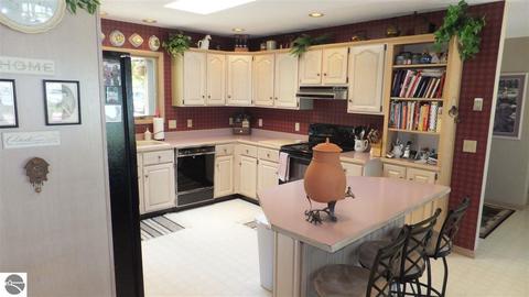 8823 Deadstream Rd, Honor, MI 49640 photo 14