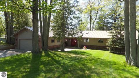 8823 Deadstream Rd, Honor, MI 49640 photo 2