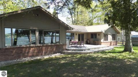 8823 Deadstream Rd, Honor, MI 49640 photo 4