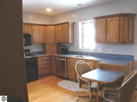 54 S Warner Rd, Sumner, MI 48889 photo 5
