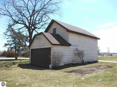54 S Warner Rd, Sumner, MI 48889 photo 57