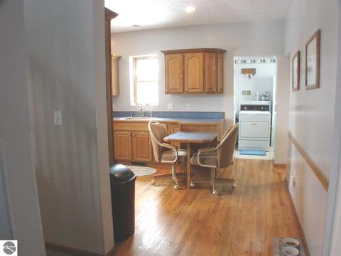 54 S Warner Rd, Sumner, MI 48889 photo 11