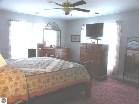 54 S Warner Rd, Sumner, MI 48889 photo 38