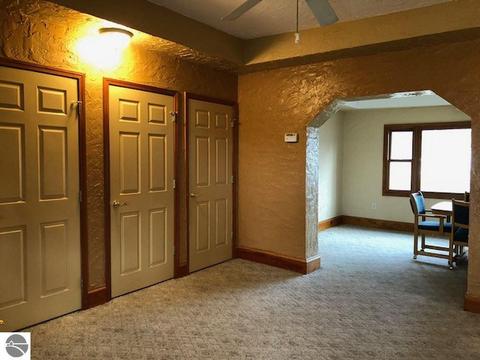 209 W Maple, Shepherd, MI 48883 photo 6