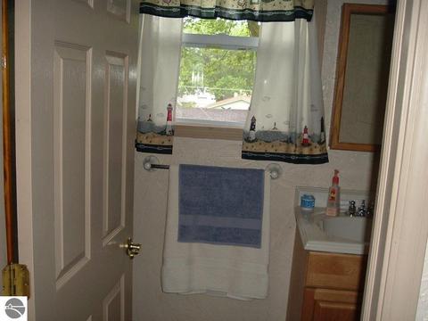 209 W Maple, Shepherd, MI 48883 photo 20