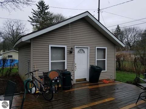 209 W Maple, Shepherd, MI 48883 photo 4