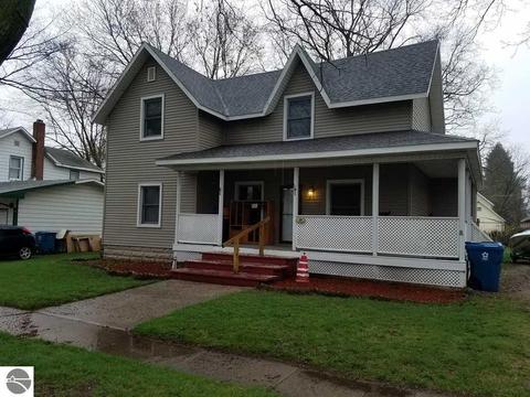 209 W Maple, Shepherd, MI 48883 photo 1
