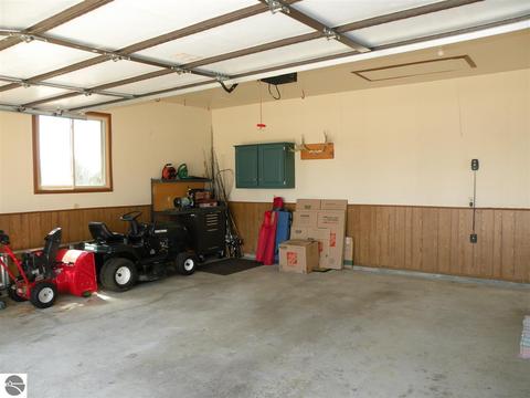 1642 Hampton, Gladwin, MI 48624 photo 15