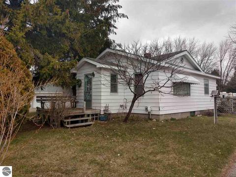 304 W Michigan Ave, Au Gres, MI 48703 photo 1