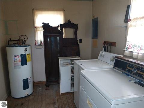 304 W Michigan Ave, Au Gres, MI 48703 photo 8