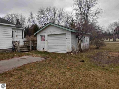 304 W Michigan Ave, Au Gres, MI 48703 photo 4