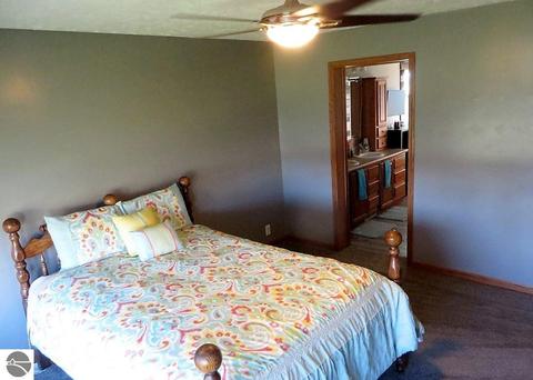 9926 E Pleasant Valley Rd, Shepherd, MI 48883 photo 16