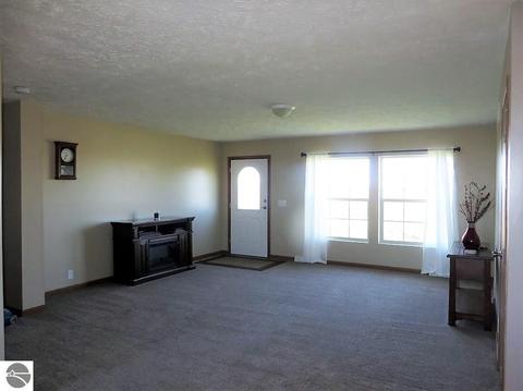 9926 E Pleasant Valley Rd, Shepherd, MI 48883 photo 13