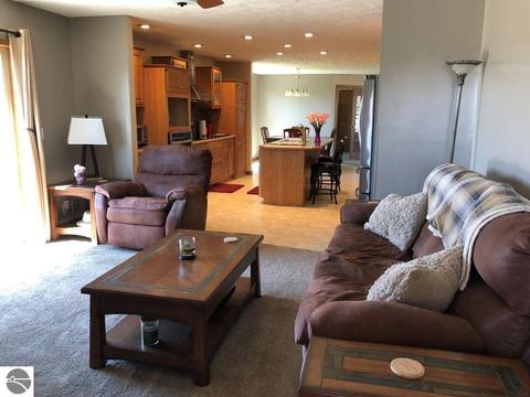 9926 E Pleasant Valley Rd, Shepherd, MI 48883 photo 4