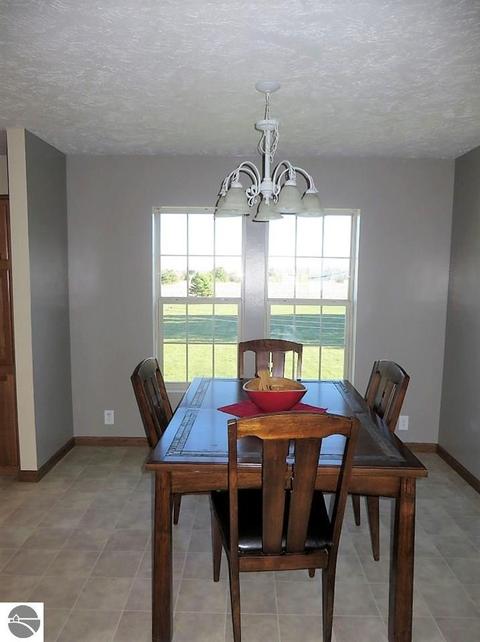 9926 E Pleasant Valley Rd, Shepherd, MI 48883 photo 5
