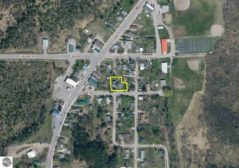 3061 E Whitman St, Cedar, MI 49621 photo 41