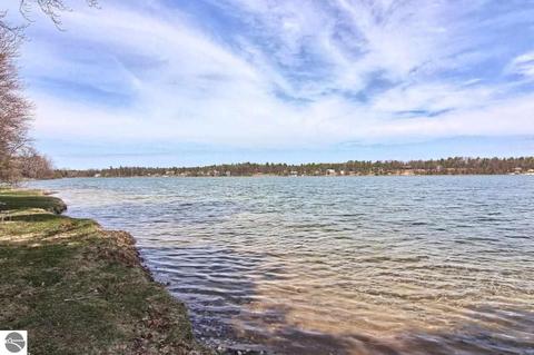3101 Bancroft Rd, Honor, MI 49640 photo 3