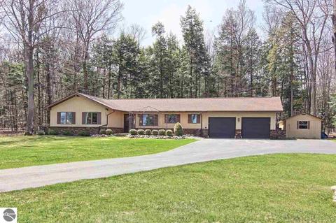 3101 Bancroft Rd, Honor, MI 49640 photo 2