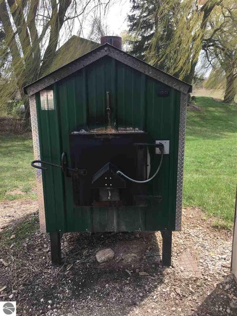 9134 S Vandecar Rd, Shepherd, MI 48883 photo 12