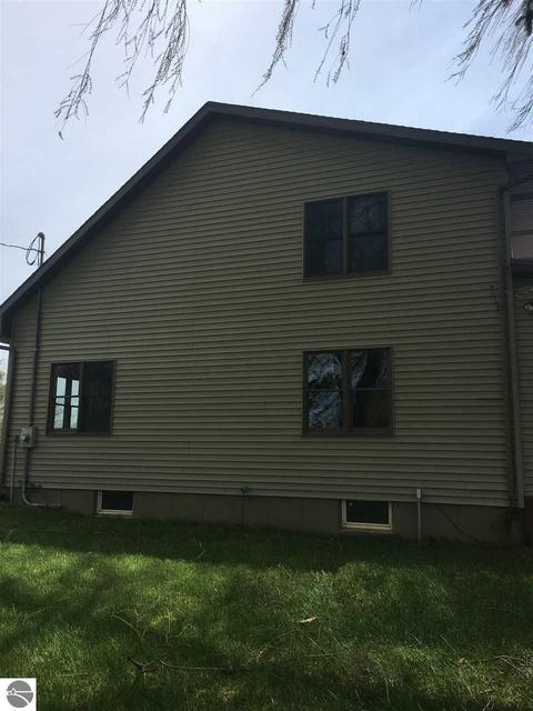 9134 S Vandecar Rd, Shepherd, MI 48883 photo 15