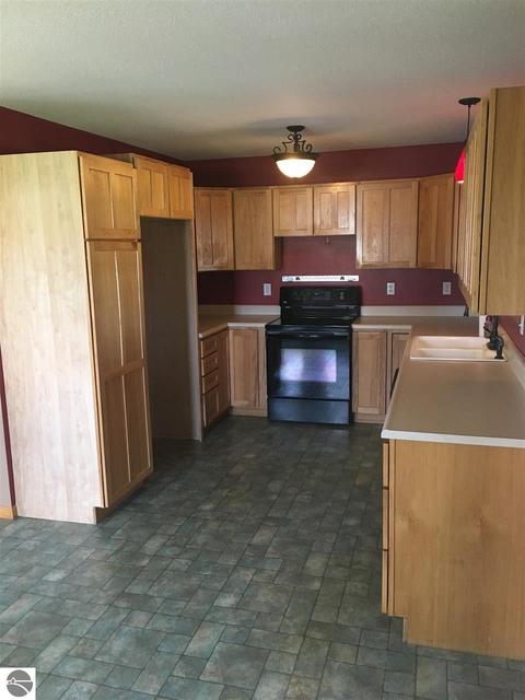 9134 S Vandecar Rd, Shepherd, MI 48883 photo 23