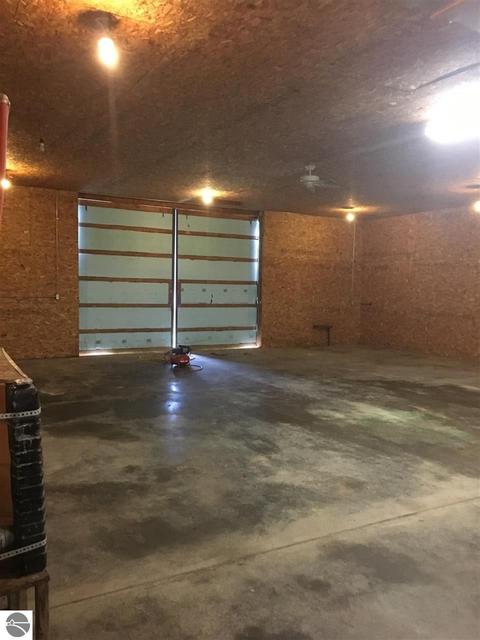 9134 S Vandecar Rd, Shepherd, MI 48883 photo 8