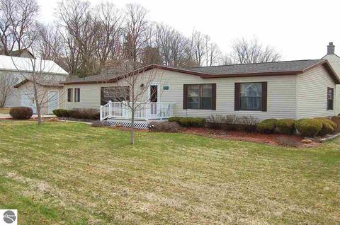 204 E Second St, Elk Rapids, MI 49629 photo 2