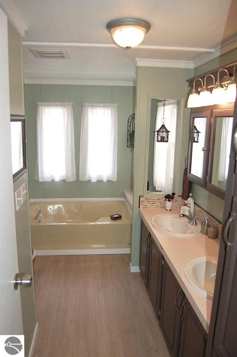 204 E Second St, Elk Rapids, MI 49629 photo 18