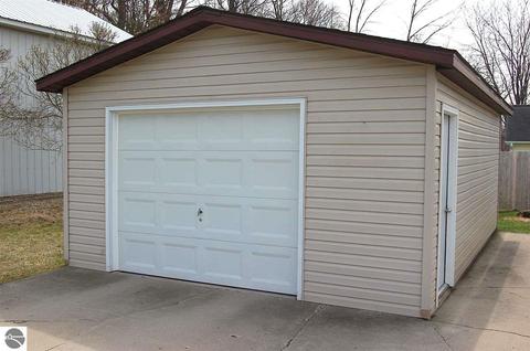 204 E Second St, Elk Rapids, MI 49629 photo 25