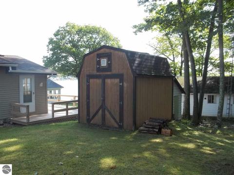 794 Kenyon Rd, Lupton, MI 48635 photo 15
