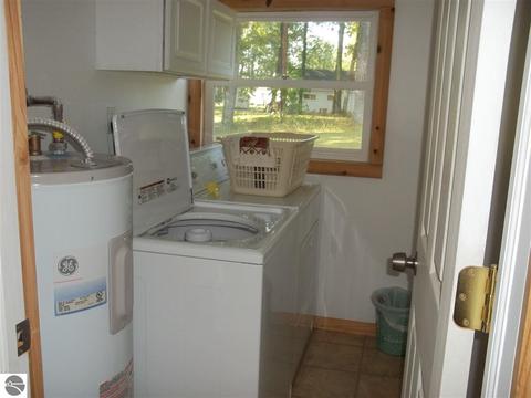 794 Kenyon Rd, Lupton, MI 48635 photo 12