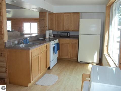 794 Kenyon Rd, Lupton, MI 48635 photo 6