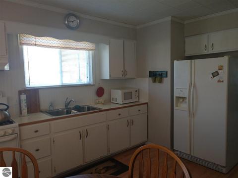 208 E Michigan Ave, Au Gres, MI 48703 photo 6