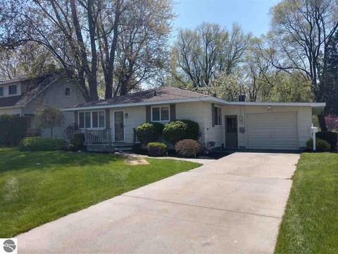 208 E Michigan Ave, Au Gres, MI 48703 photo 1