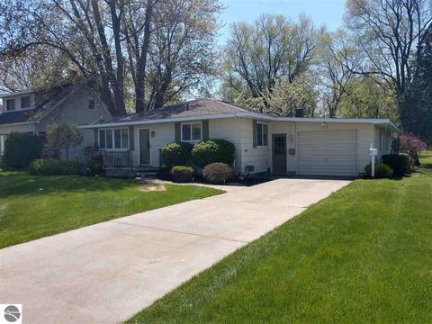 208 E Michigan Ave, Au Gres, MI 48703 photo 2