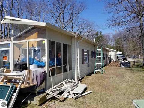 278 N Huron, Au Gres, MI 48703 photo 4