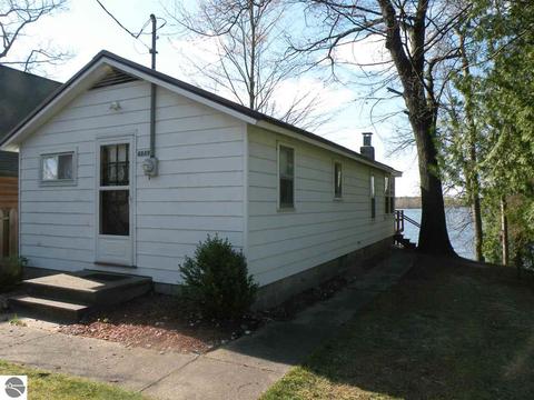 4849 Anglers Ln, Gladwin, MI 48624 photo 3