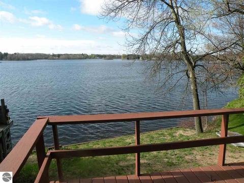 4849 Anglers Ln, Gladwin, MI 48624 photo 2