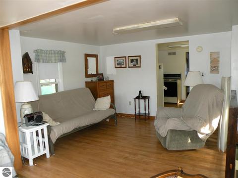4849 Anglers Ln, Gladwin, MI 48624 photo 11