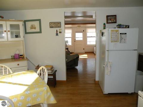 4849 Anglers Ln, Gladwin, MI 48624 photo 9
